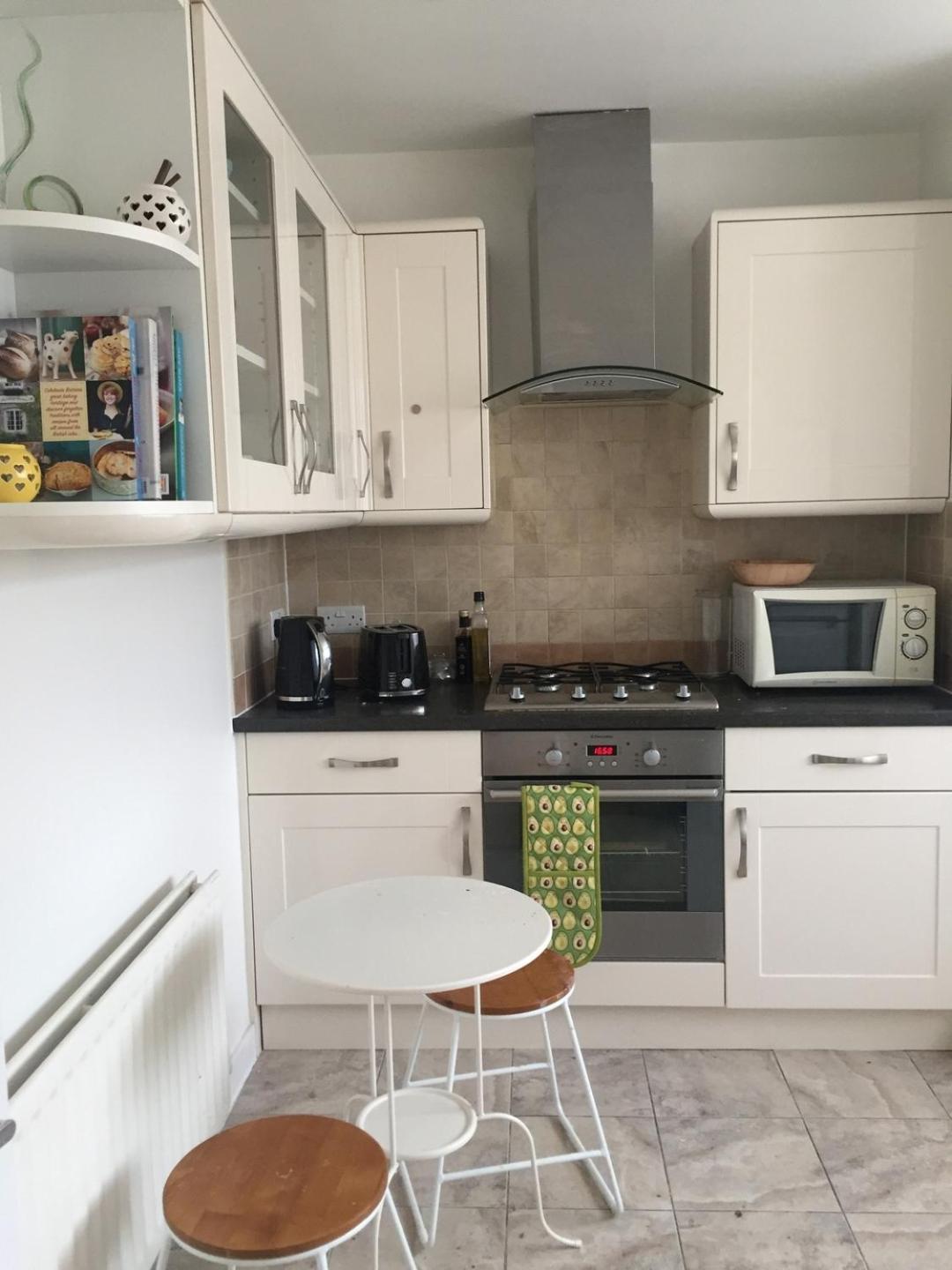 New 2Bd Flat Heart Of Battersea - Close To Station Лондон Экстерьер фото